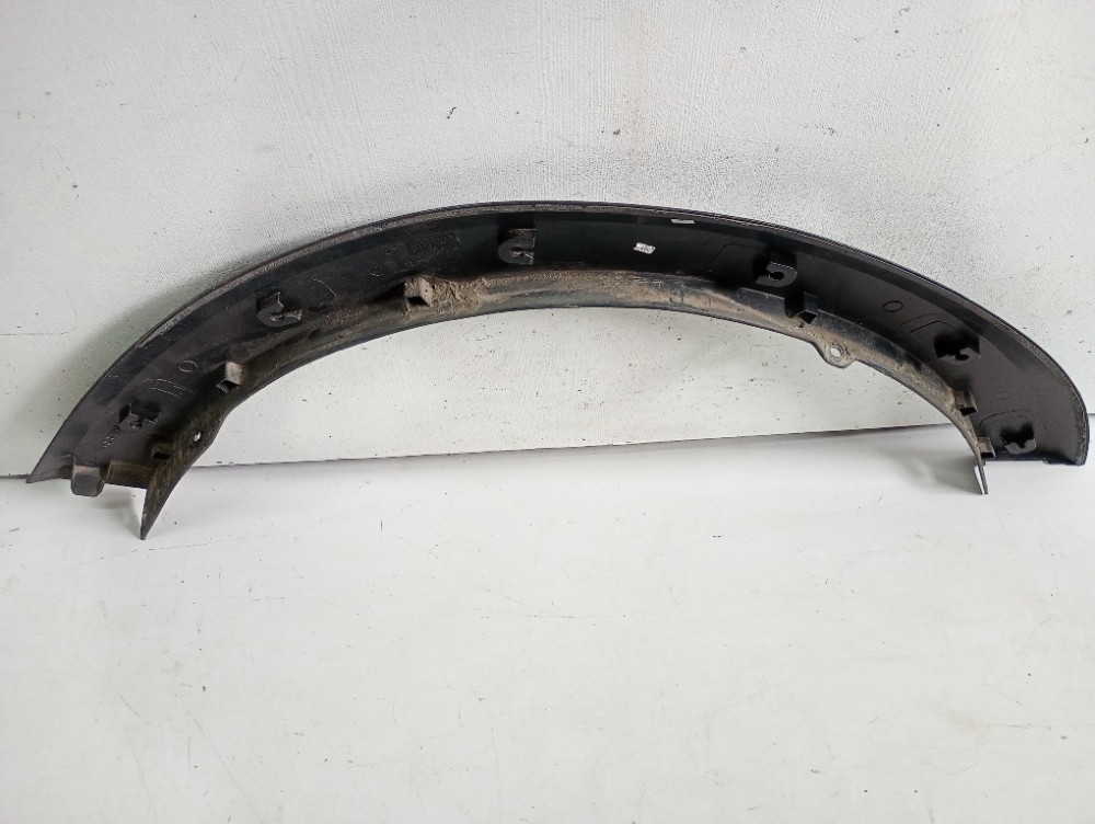 Moldura do paralama esquerdo Sandero Stepway 2015/2019 3