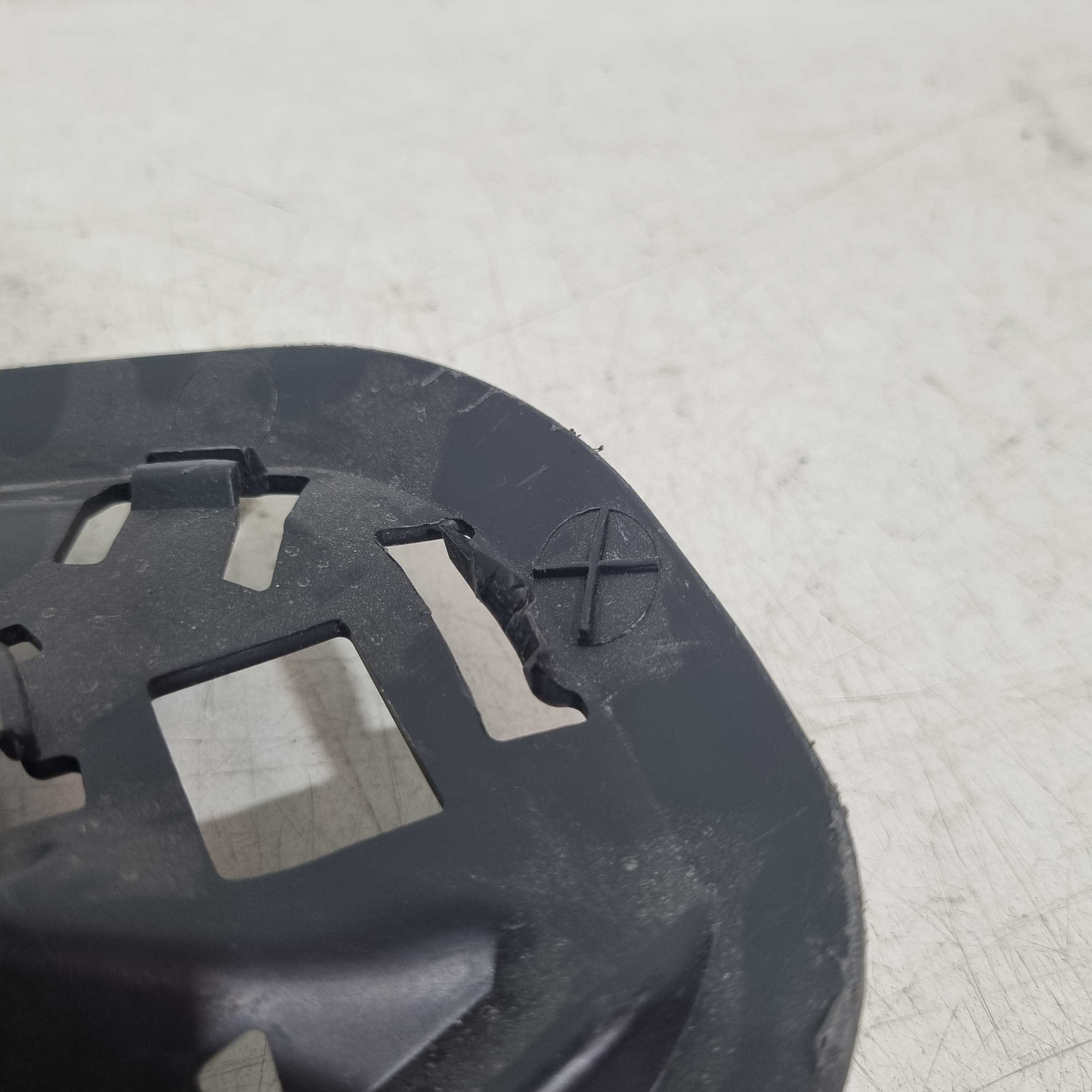 Grade Superior Para-choque Chevrolet Spin Modelos 2013/2018 Preta 4