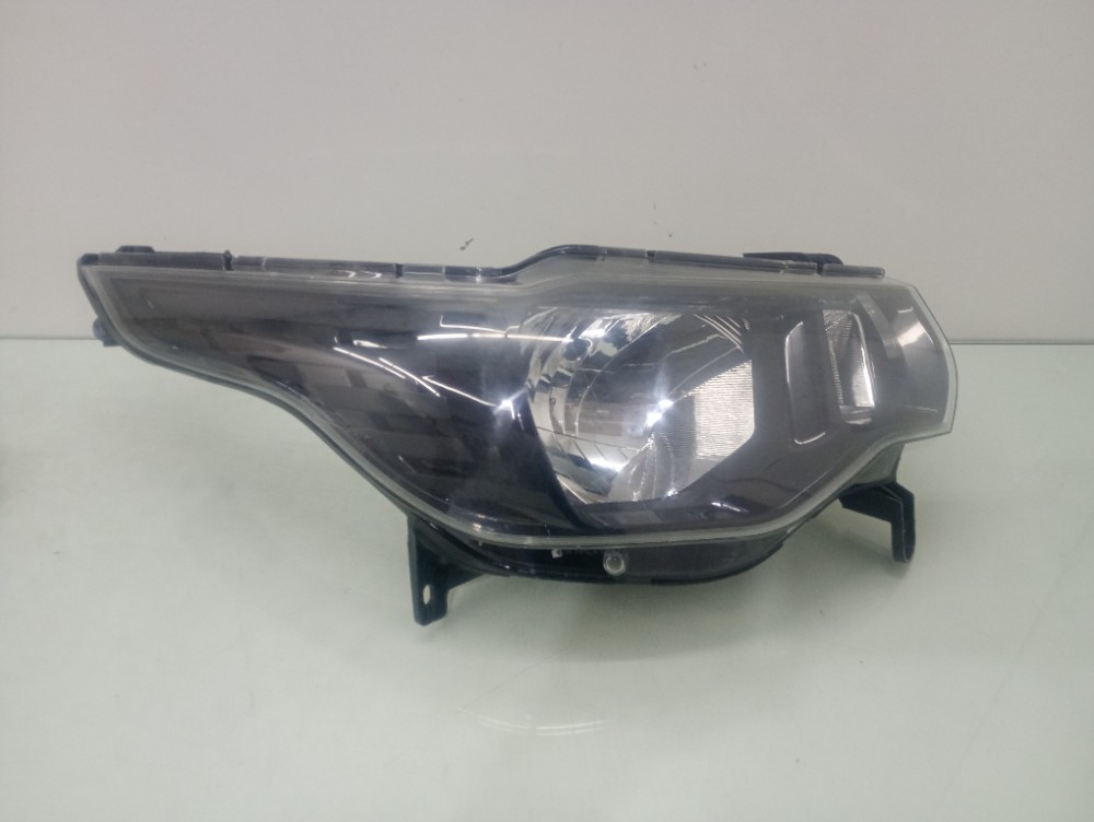 Farol Direito Fiat Mobi 2017/2023 Recuperado