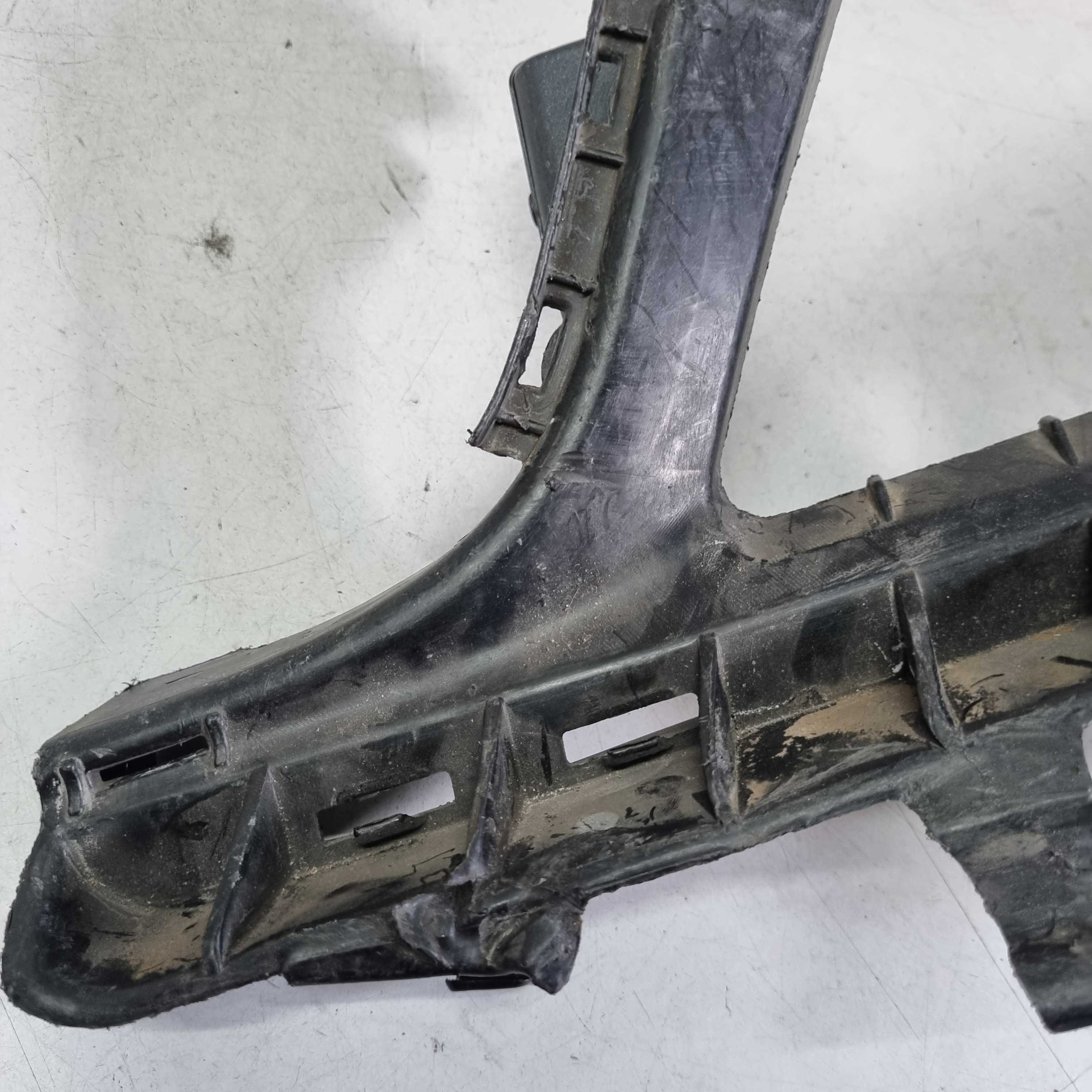 Guia Farol Esquerdo Mercedes-benz C180 2008/2012 Seminovo. 7