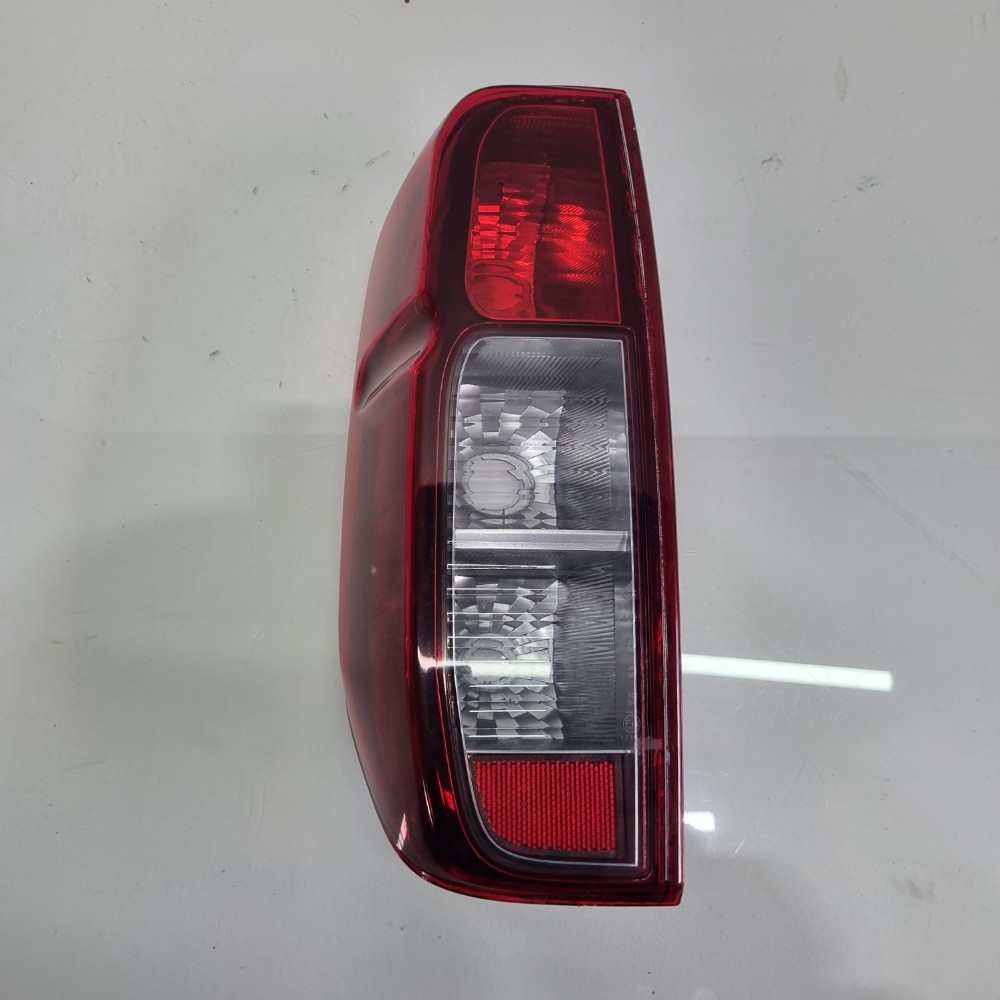 Lanterna Fume Do Lado Esquerdo Nissan Frontier 2010/2015 Esquerdo/motorista Fumê