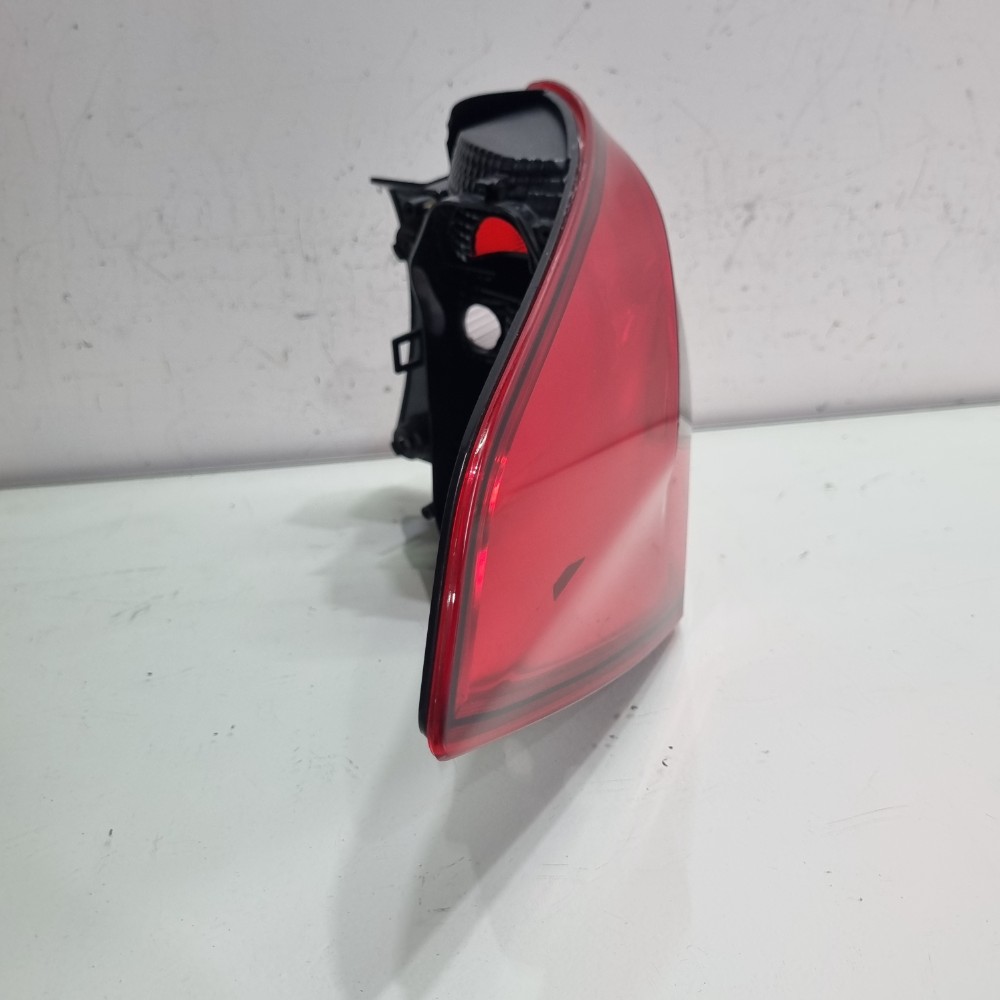 Lanterna Fumê Do Lado Esquerdo Ford Ka Sedan 2018/2022 Esquerdo/motorista 2