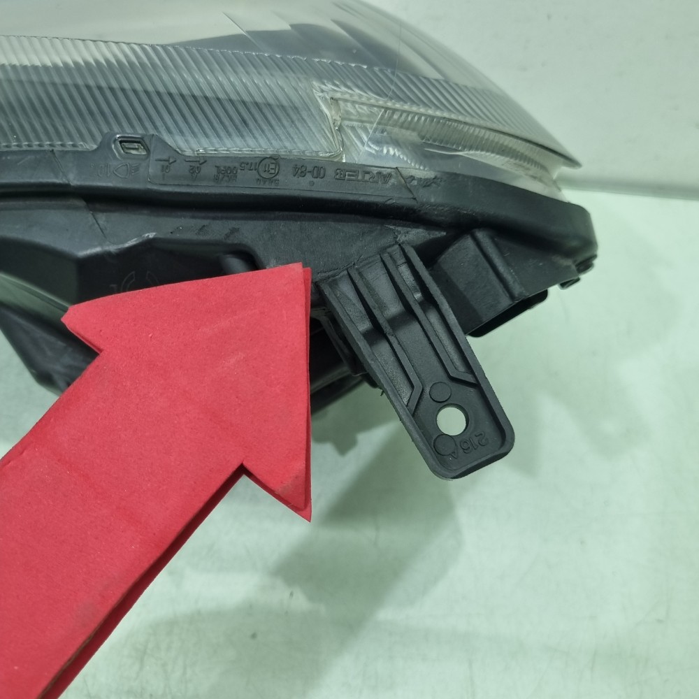 Farol Do Lado Direito Toyota Etios Modelos 2013/2019 Direito/passageiro 6