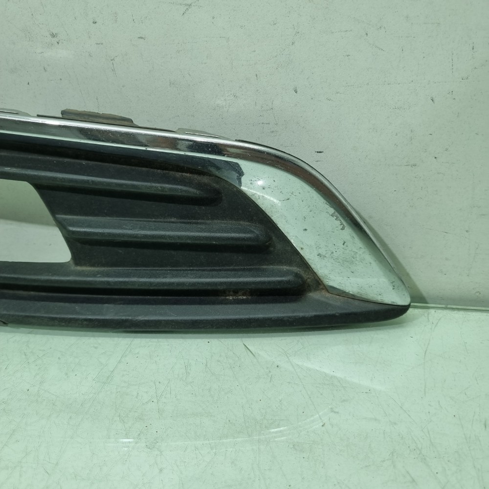 Moldura Cibié Esquerdo Ford Focus Modelos 2016/2020 Preto Esquerdo 4