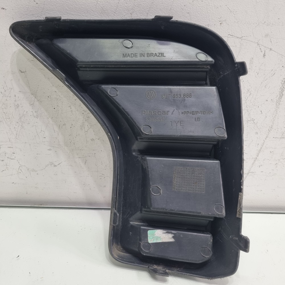 Grade Farol De Milha Sem Furo Saveiro Robust 2025 Original 4