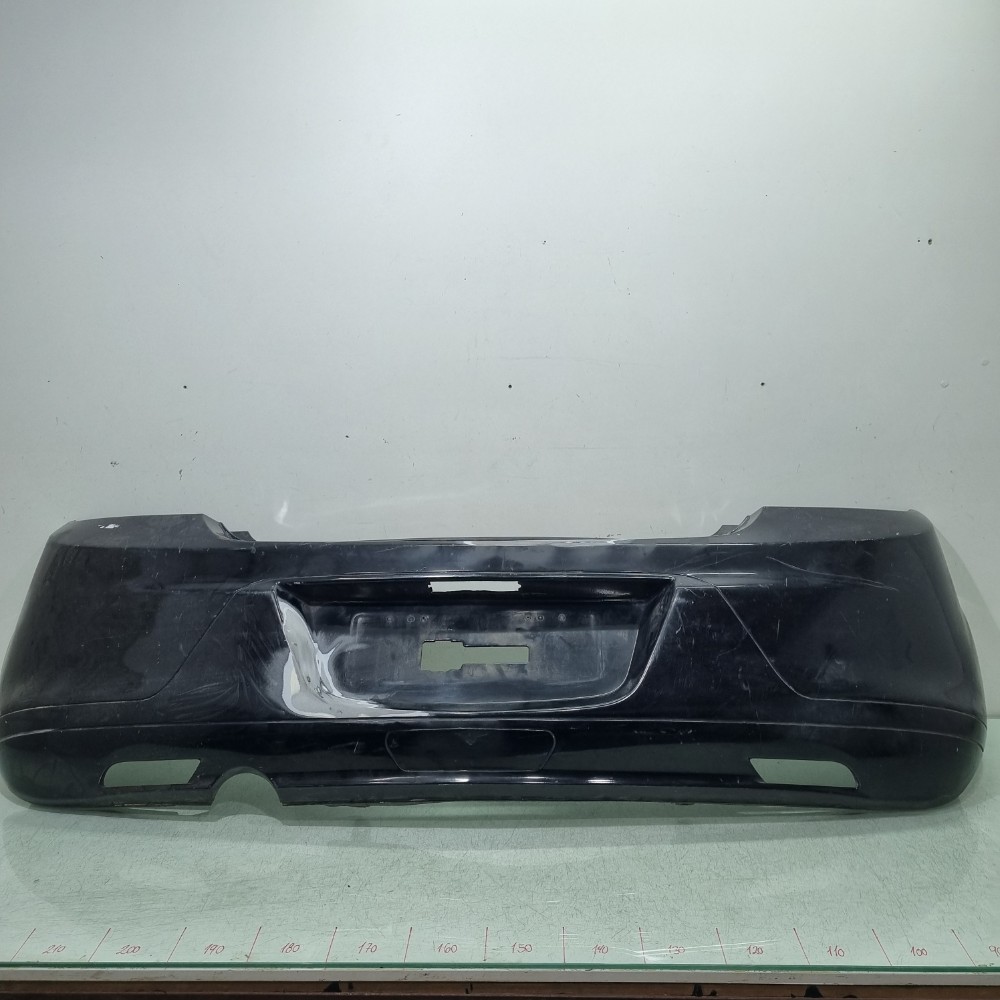 Parachoque Traseiro Chevrolet Onix GM 2017/2019 Semi-novo