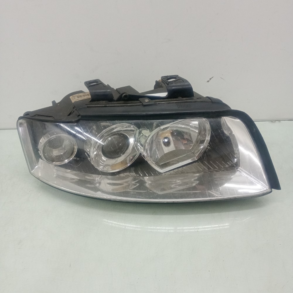 Farol  Direito  Audi A4 2001/2006 Recondicionado E Original. Direito/passageiro 1