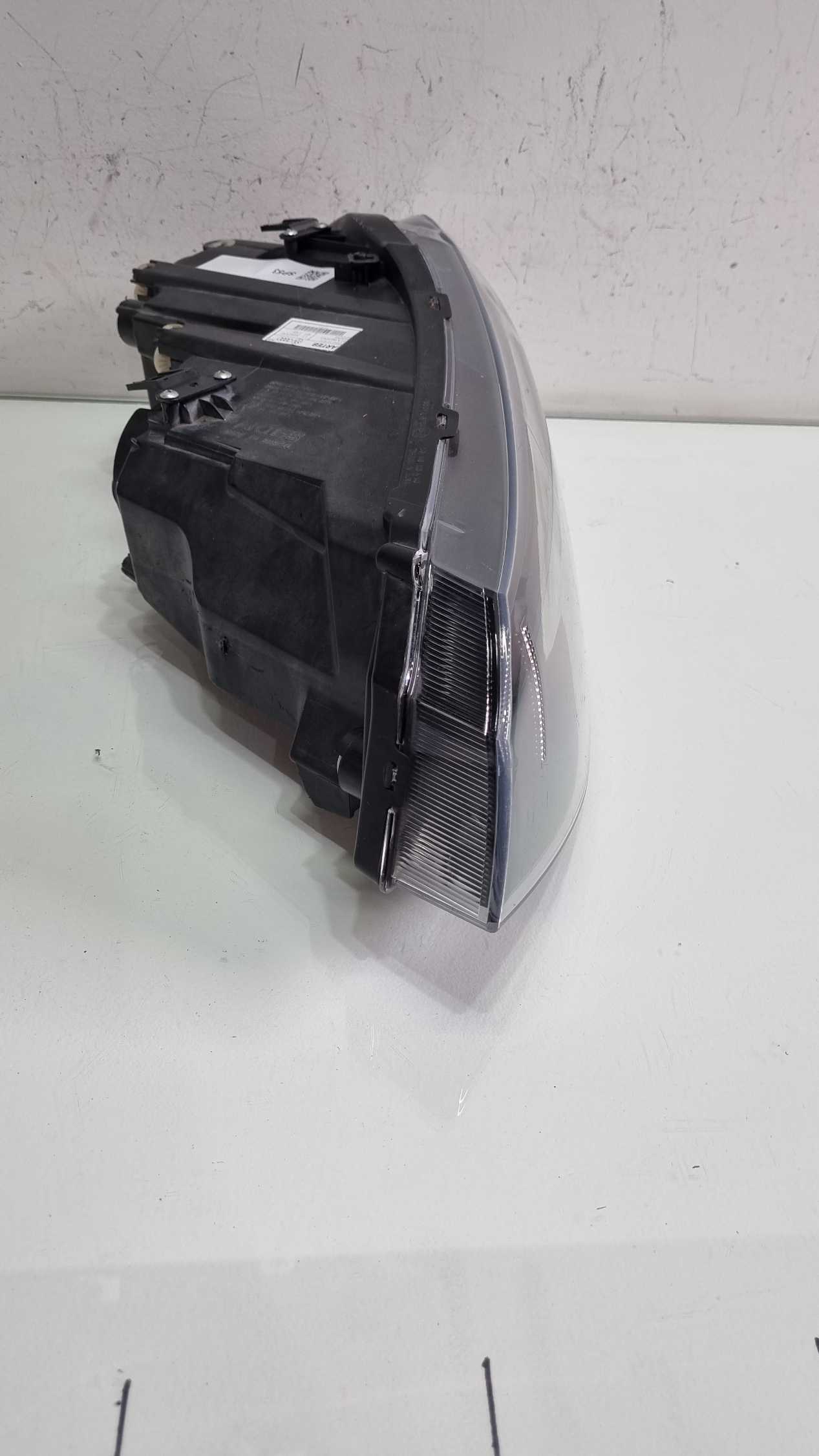 Farol lado esquerdo Volkswagen Polo mascara negra 2017/2022 4