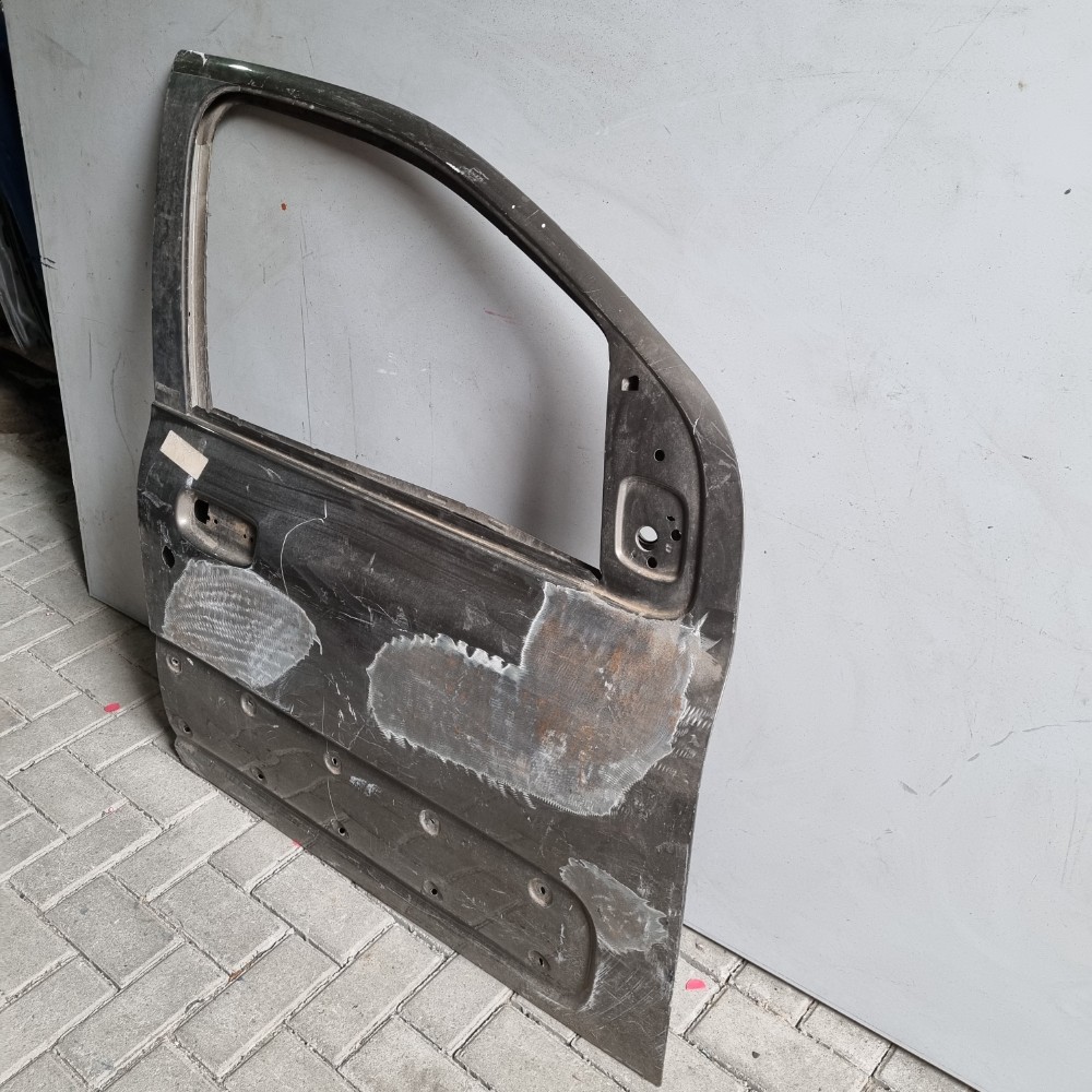 Porta Dianteira Do Lado Direito Fiat Uno Way 2010/2015 Dianteira 3
