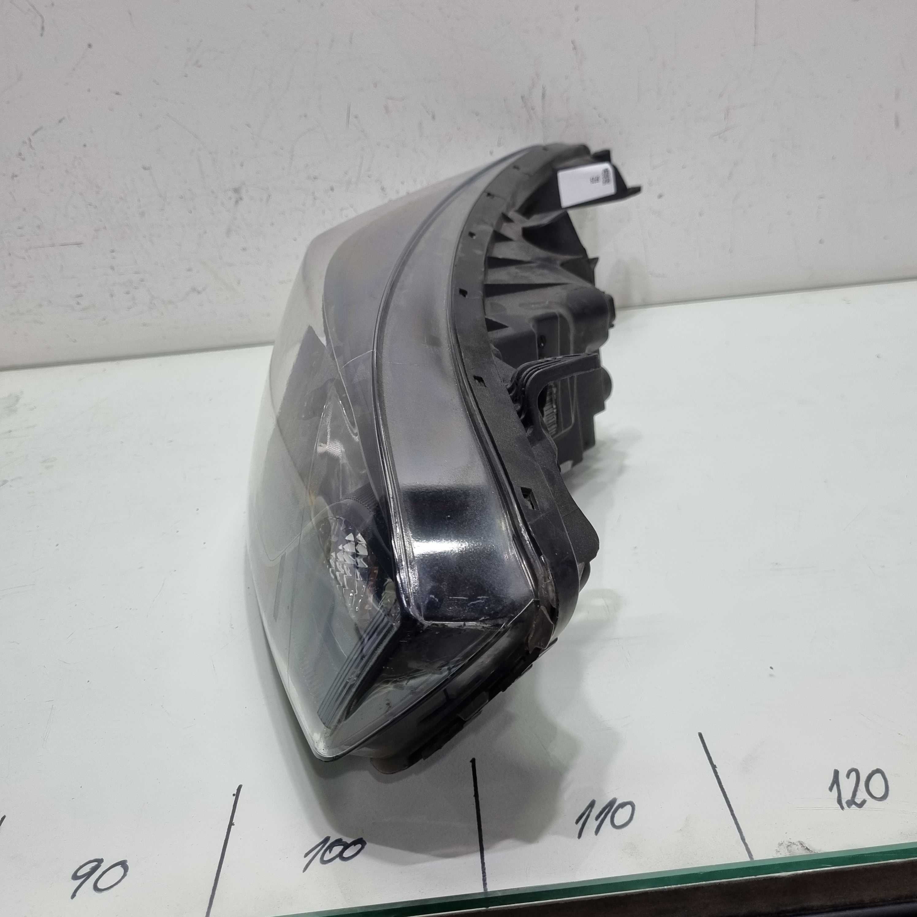 Farol lado direito mascara negra Hyundai HB20 2013/2018 3