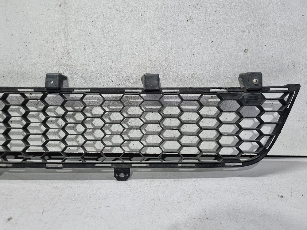 Grade Inf. P.choque Diant. L200 Triton 2012/2015 Semi-novo. 3