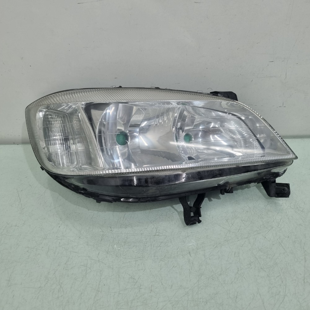 Farol Do Lado Direito Chevrolet Zafira Modelos 2001/2012 Direito/passageiro 3
