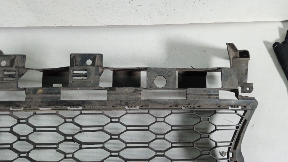 Grade Inferior Do P/c Dianteiro Sandero 2016/2019 Semi-novo. 1