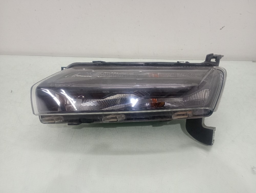 Farol Superior Do Lado Esquerdo Renault Kwid 2021/2024 Esquerdo/motorista 2