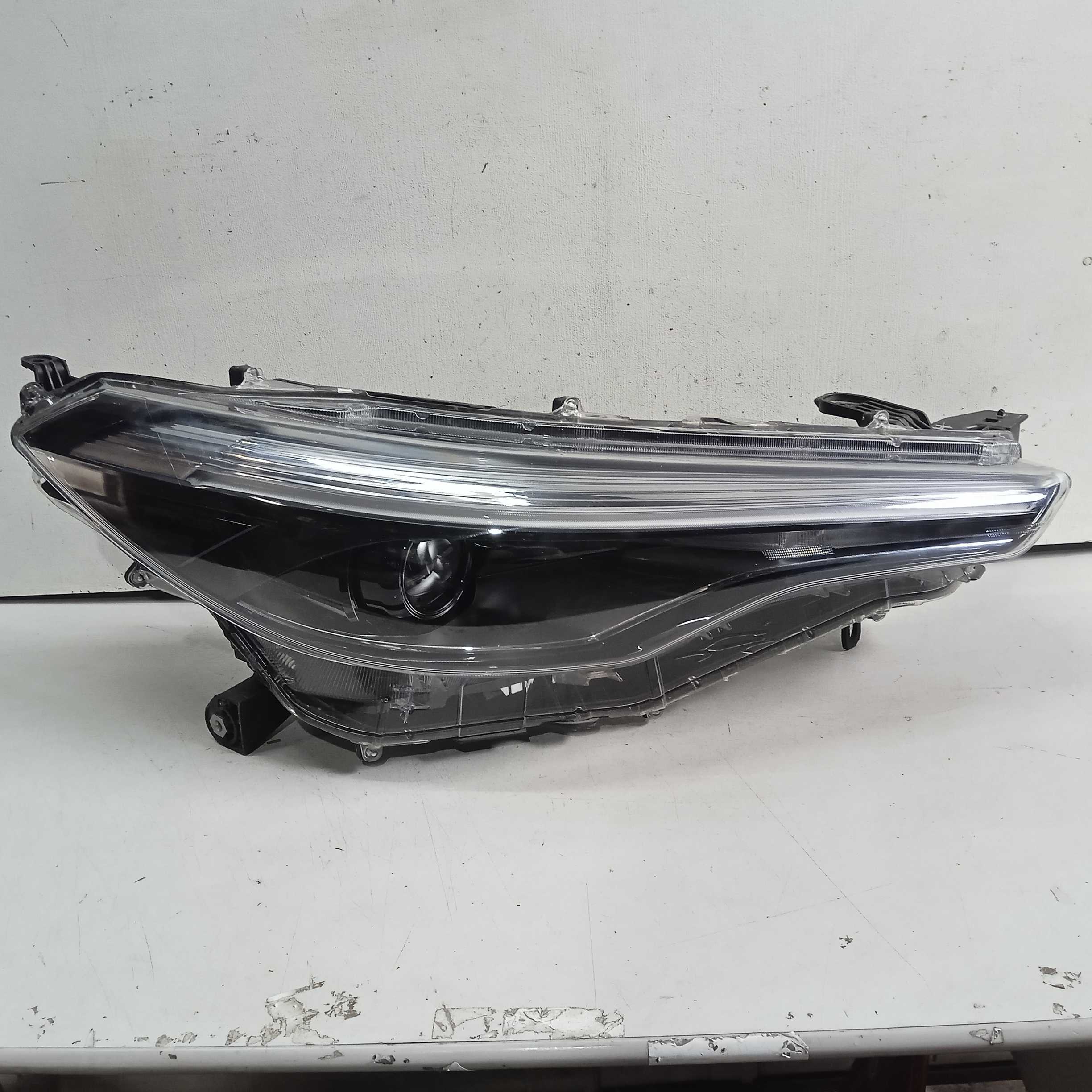 Farol Lado Direito Corolla Cross Ano 2022/2024 Recuperado 1