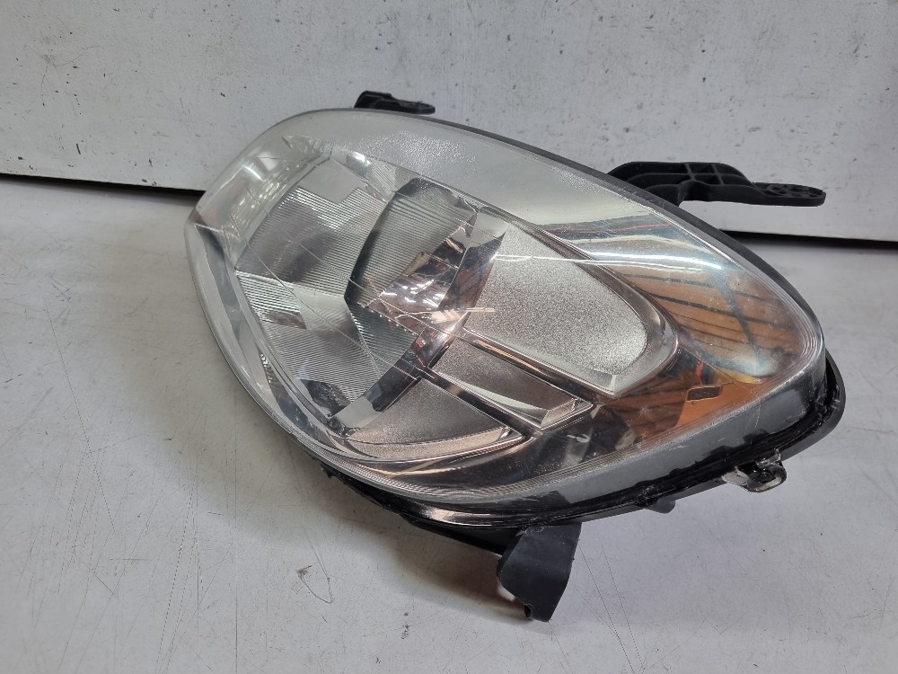 Farol Dianteiro Esquerdo Cromado Chevrolet Celta 2006/2010 Esquerdo/motorista 2