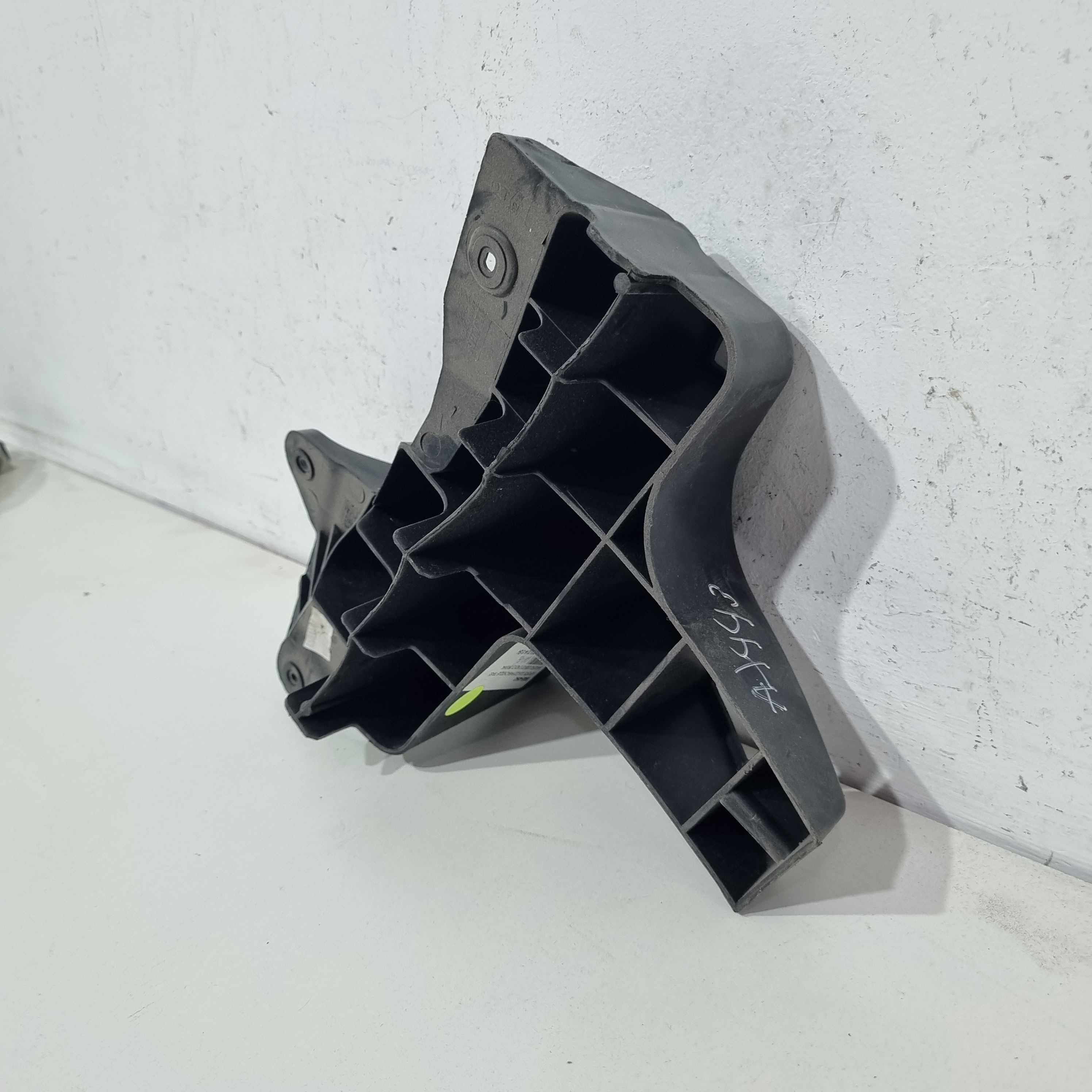Suporte Do Guia Do Parachoque Tras Renault Sandero 2008/2012 6
