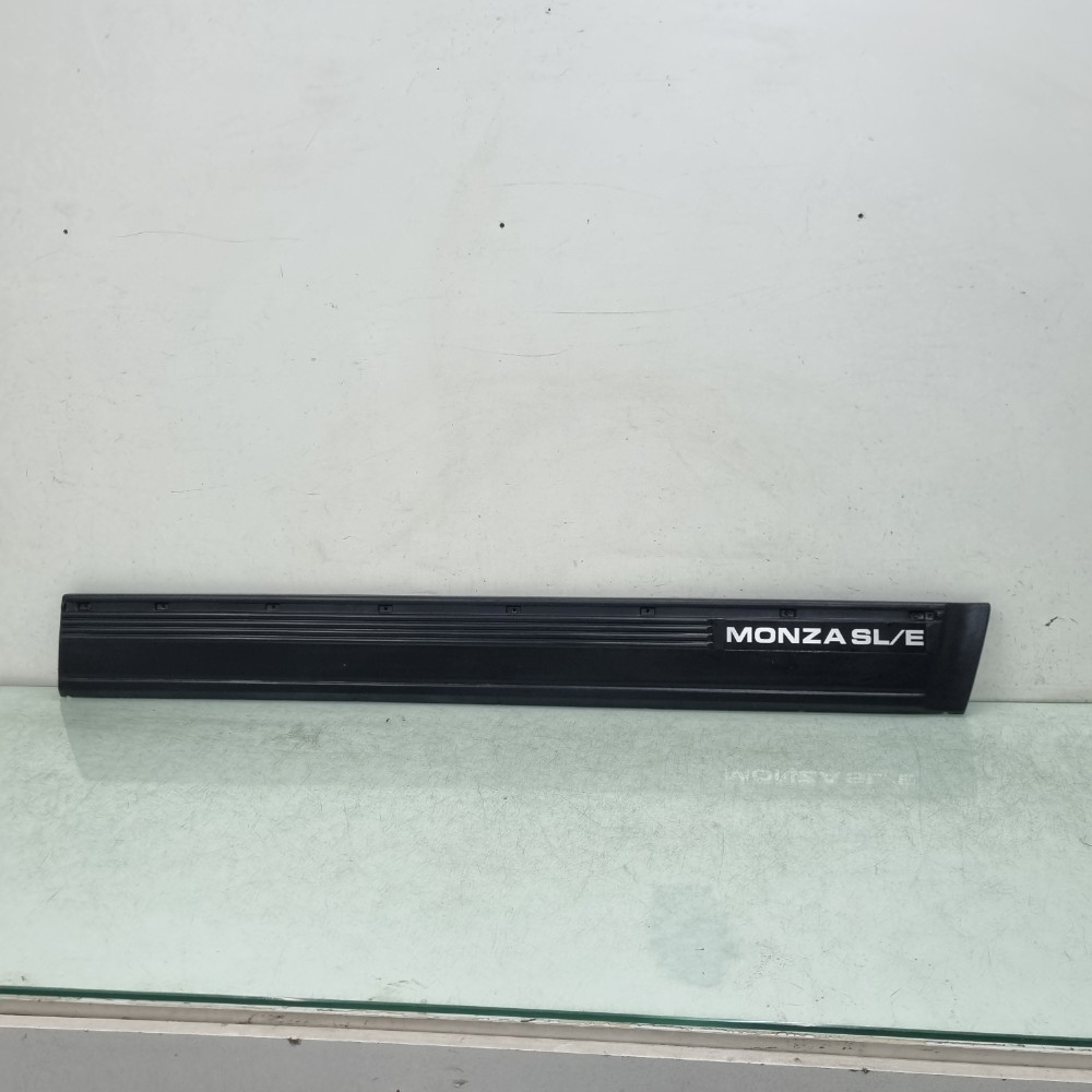 Friso Porta Direita Novo Importado Chevrolet Monza 1985/1990