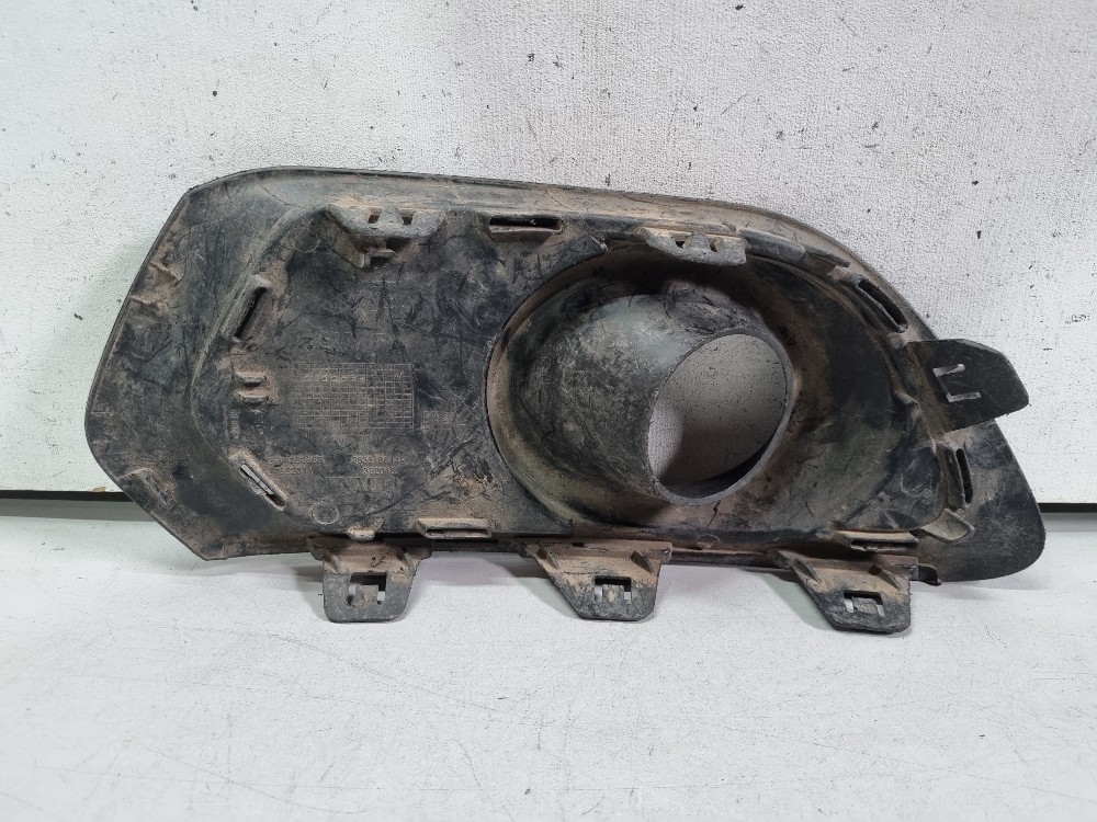 Moldura Do Cibié Esquerdo Renault Sandero 2015/2019 Seminovo 2