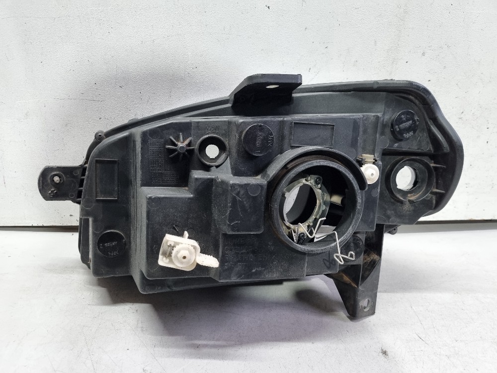 Farol Dir. Máscara Negra Fiat Uno Vivace 2010/2015 Seminovo. 4