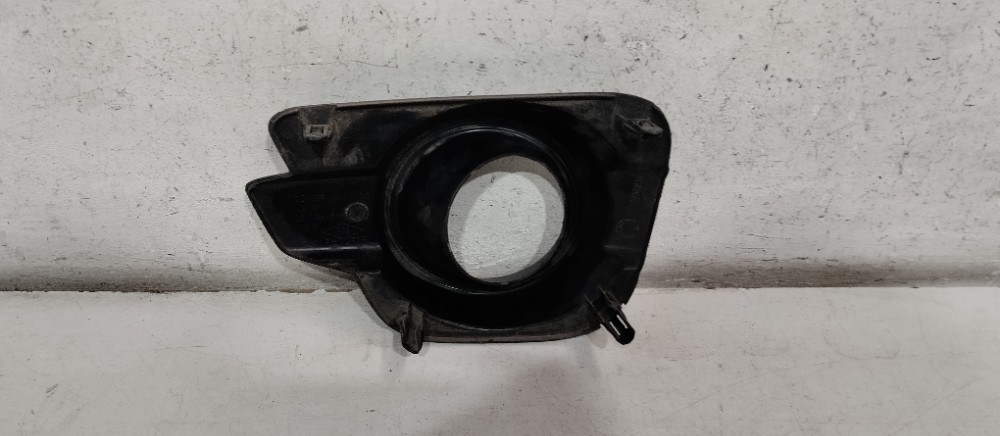 Moldura Farol Kwid Direito 2017/2019 Com Furo Recondicionado 3