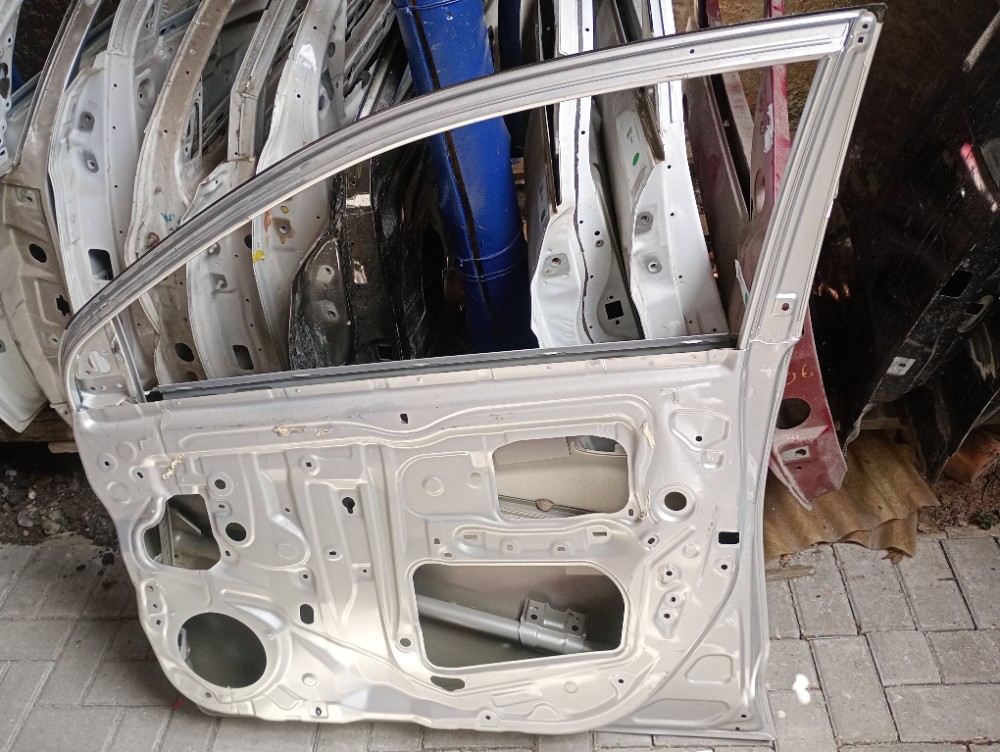 Porta Dianteira Direita Toyota Yaris 2017/2024 Recuperada 2