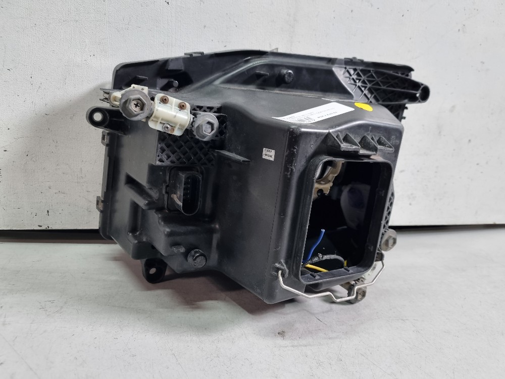 Farol Do Lado Direito Volkswagen Delivery Modelos 2020/2023 Direito/passageiro 4