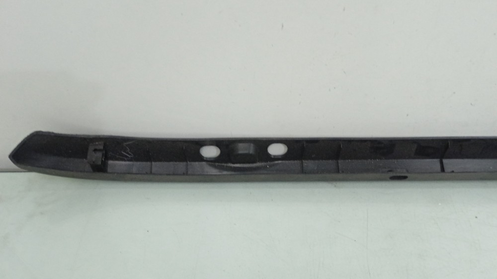 Friso Moldura Direito Da Caçamba Chevrolet Montana 2008/2012 2