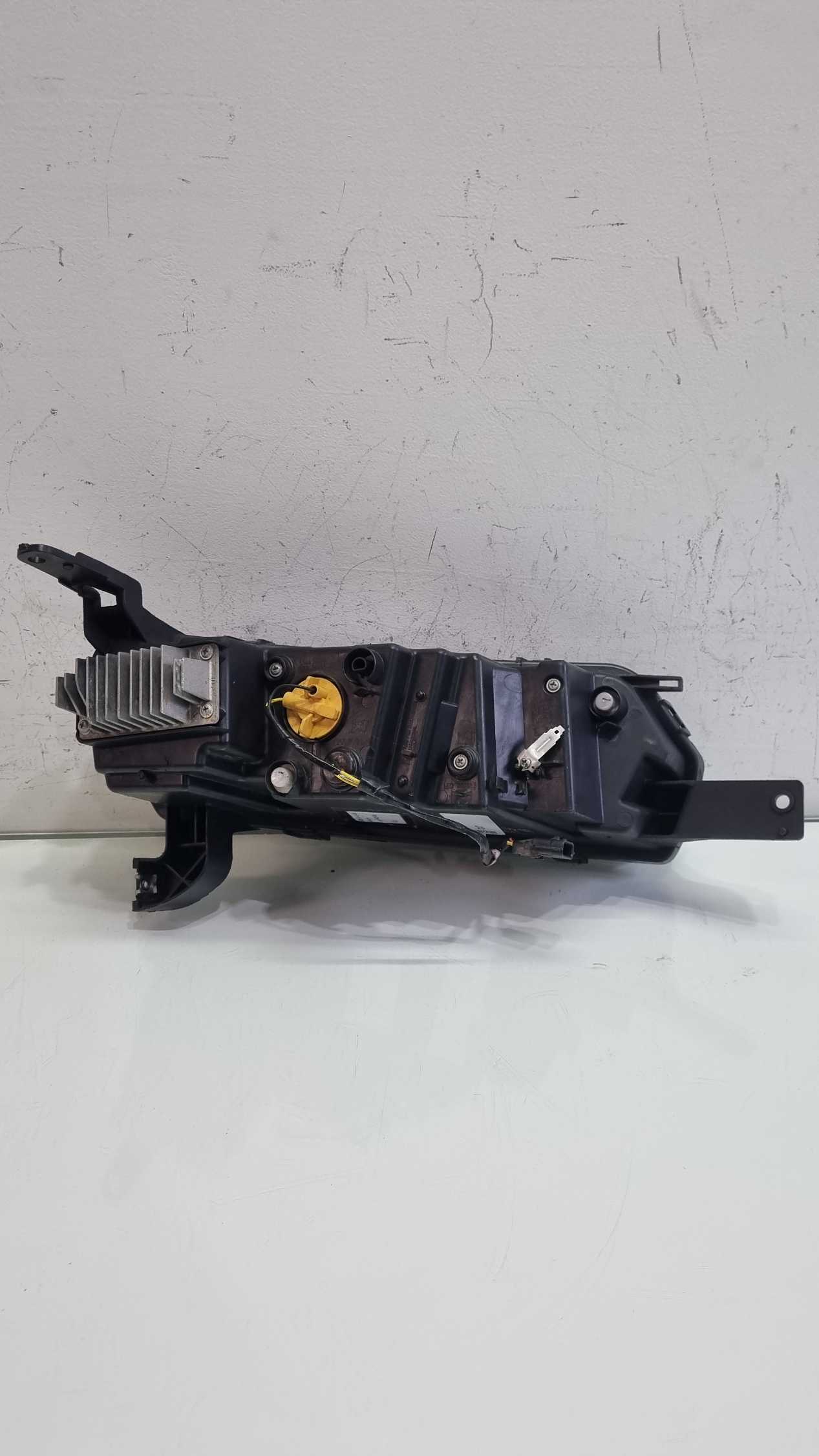 Farol Esquerdo Renault Kwid Superior 2022/2024 2
