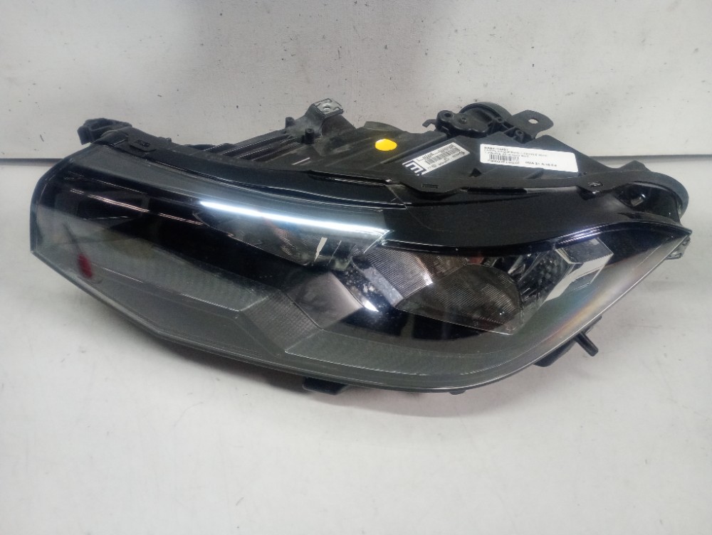 Farol Esquerdo Volkswagen Cross Fox 2018/2022 Recuperado