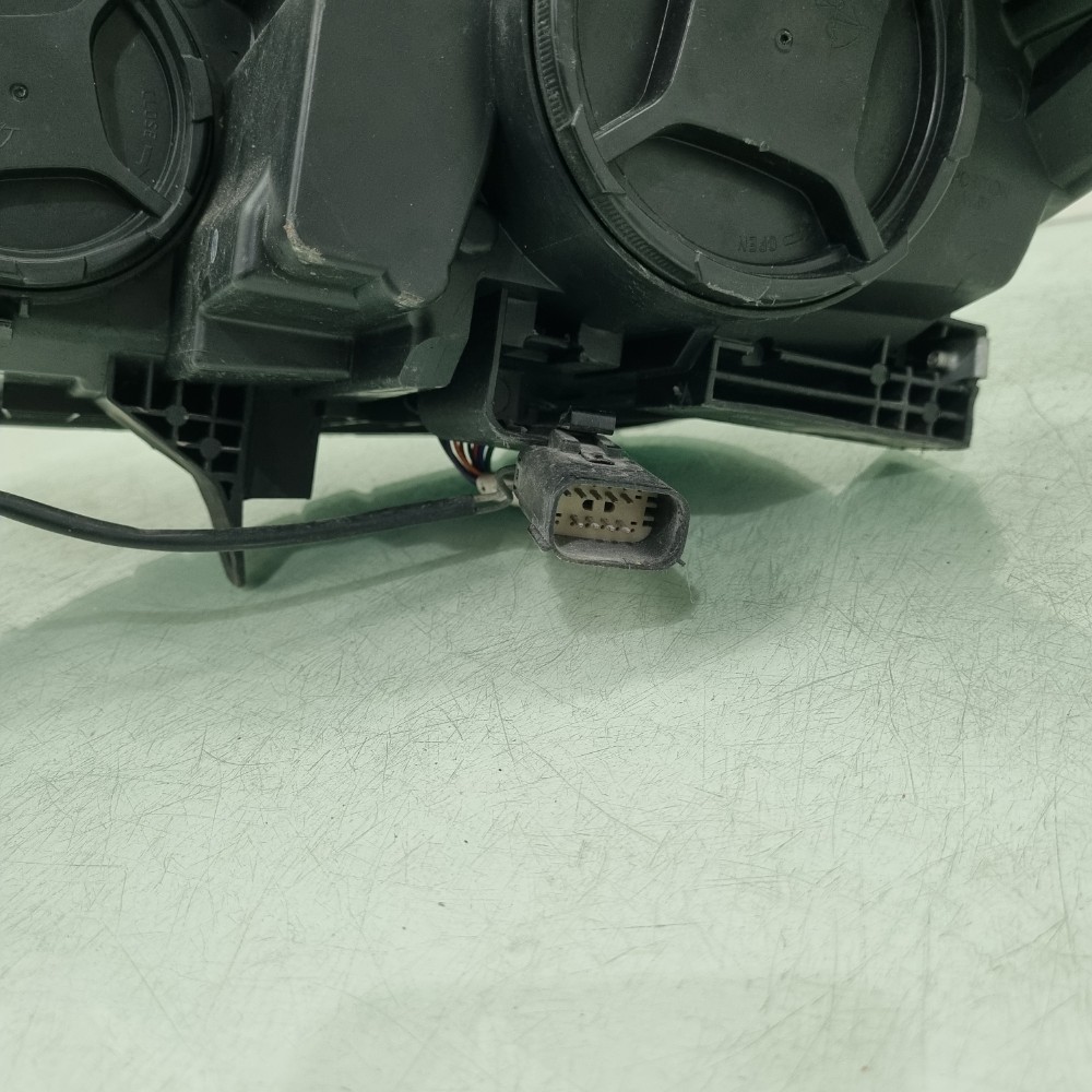 Farol Lado Direito Chevrolet Cruze 2017/2023 Direito/passageiro 5