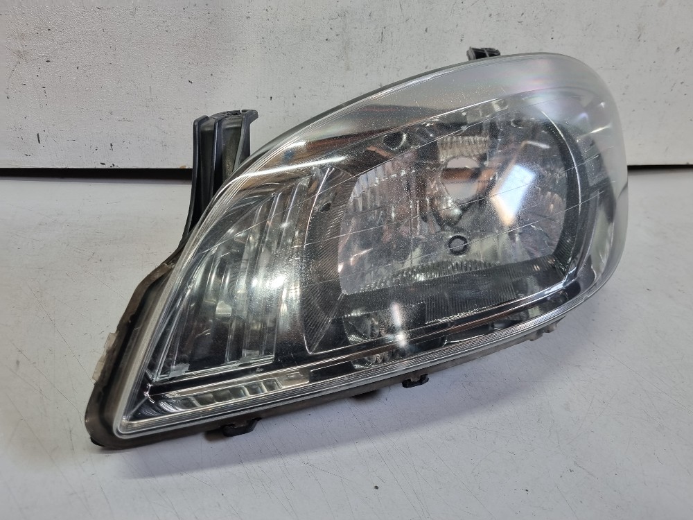 Farol Esquerdo Fumê Do Chevrolet Celta 2010/2013 Recuperado 3