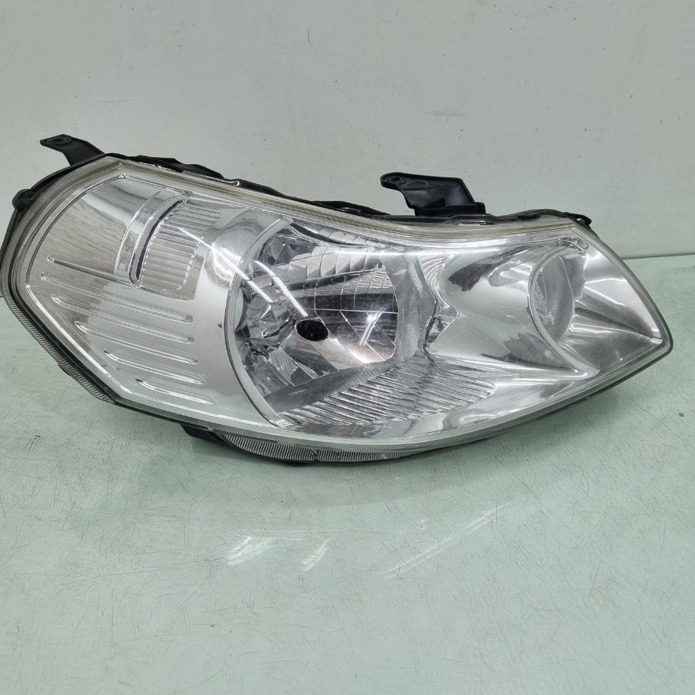 Farol Lado Direito Suzuki Sx4 2008 À 2013