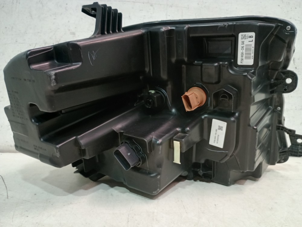 Farol esquerdo Full LED Ford Maverick 2023/2025 5