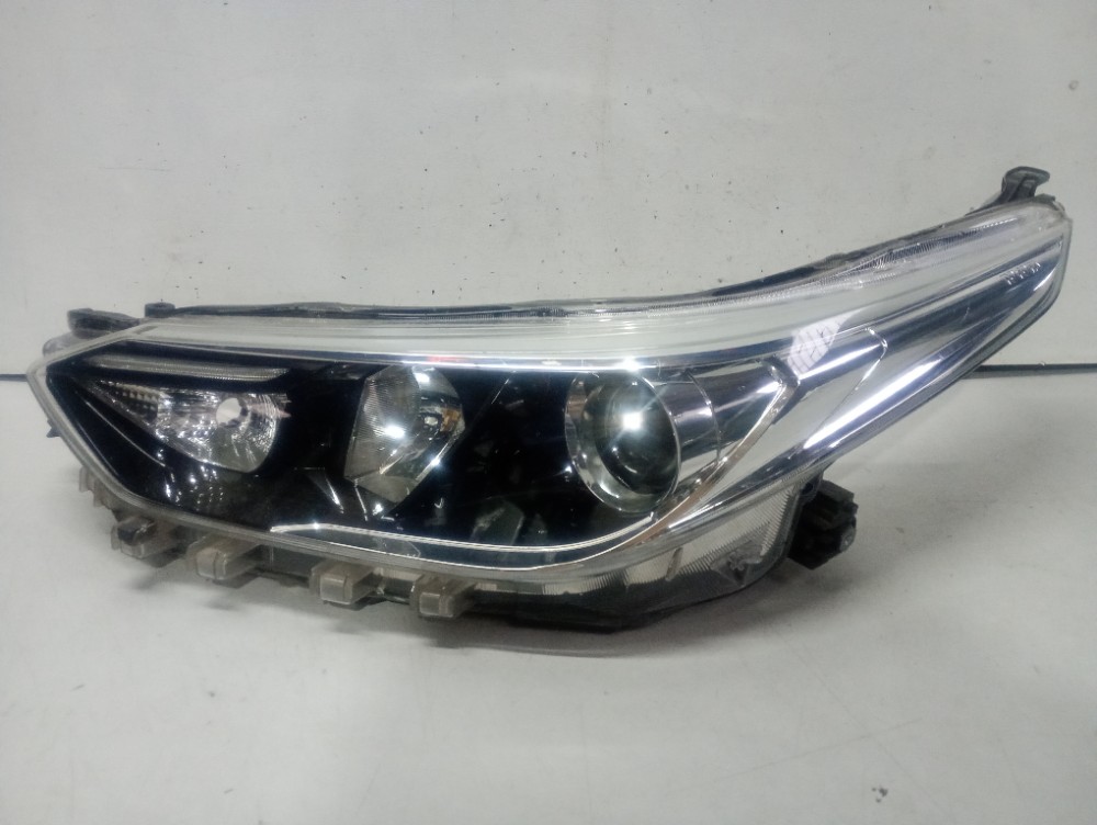 Farol Esquerdo Máscara Negra Toyota Yaris 2022/2024 Rec. 1