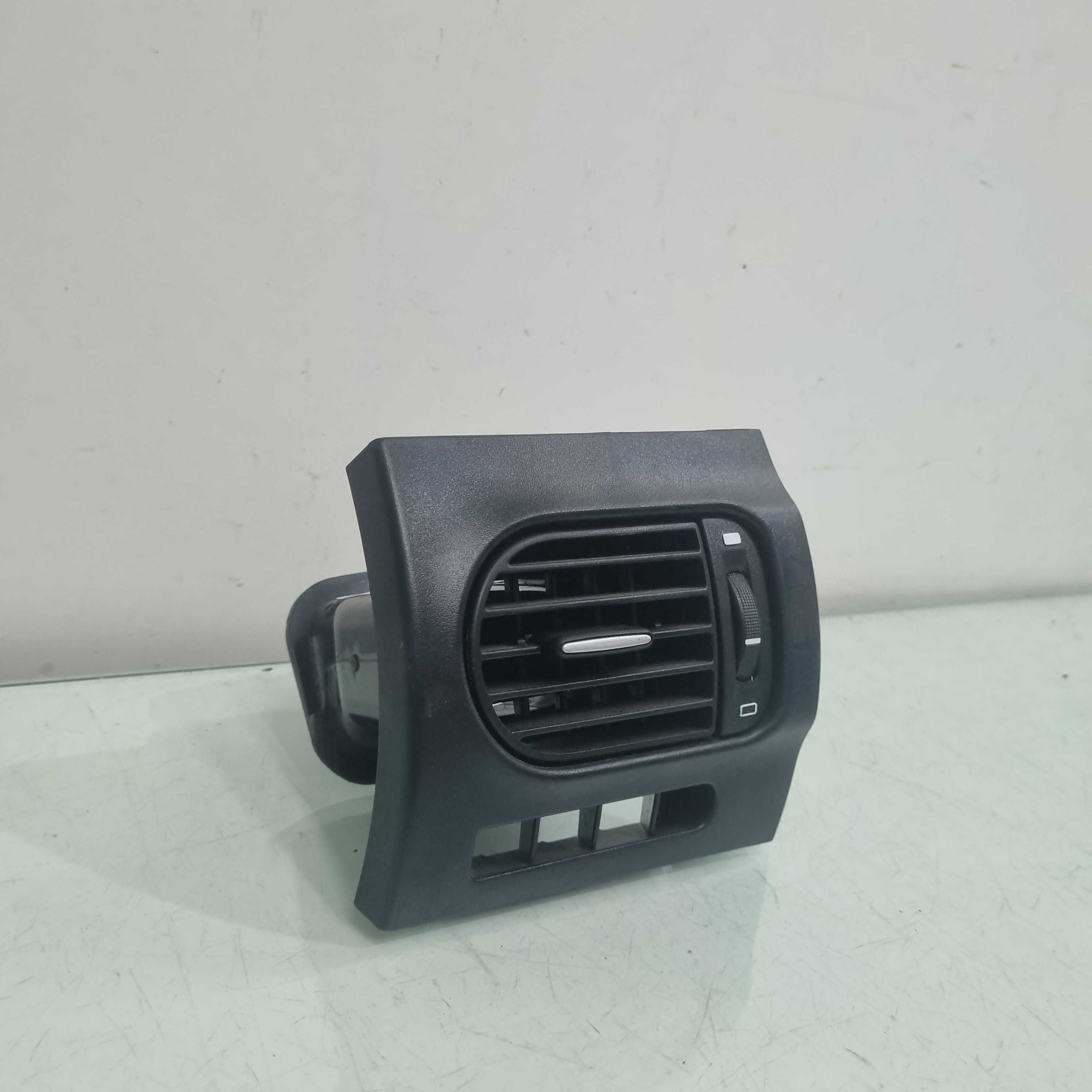 Difusor De Ar Do Lado Direito Fiat Palio Modelos 2012/2017 2