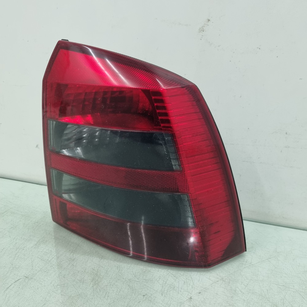 Lanterna Direito Fumê Chevrolet Astra Hatch 2003/2010 Direito/passageiro 2
