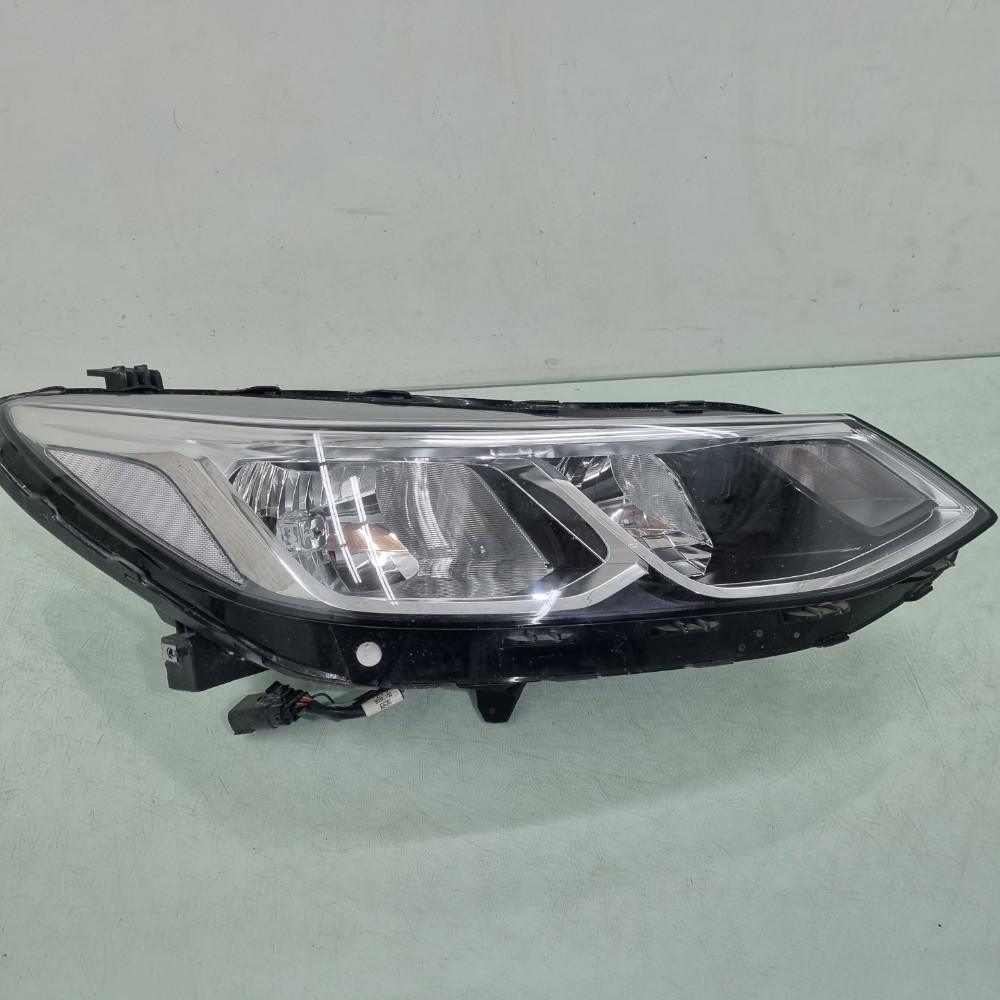 Farol Lado Direito Chevrolet Cruze 2017/2023 Direito/passageiro 1