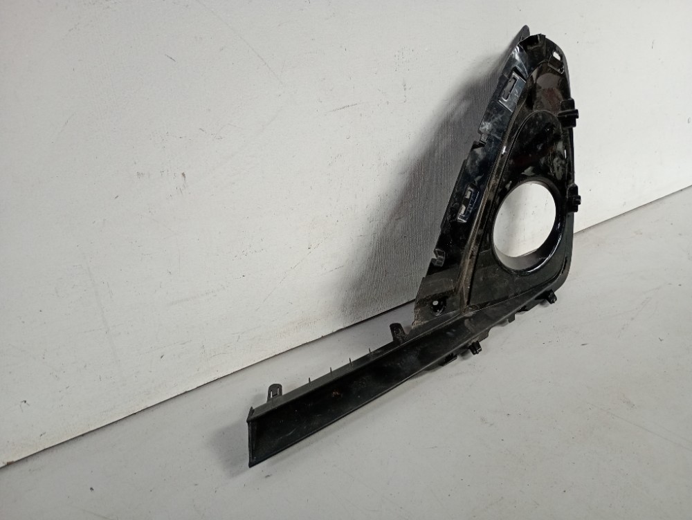 Moldura Direita Do Milha Hilux 2016 A 2019 Original Usado. Direito 2