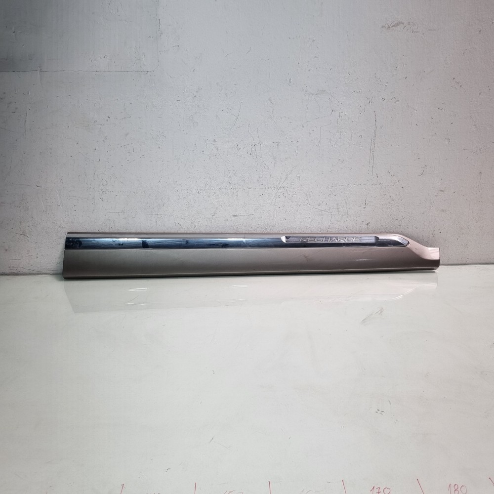 Friso Da Porta Dianteira Direita Volvo Xc90 2016/2019 Cinza 1