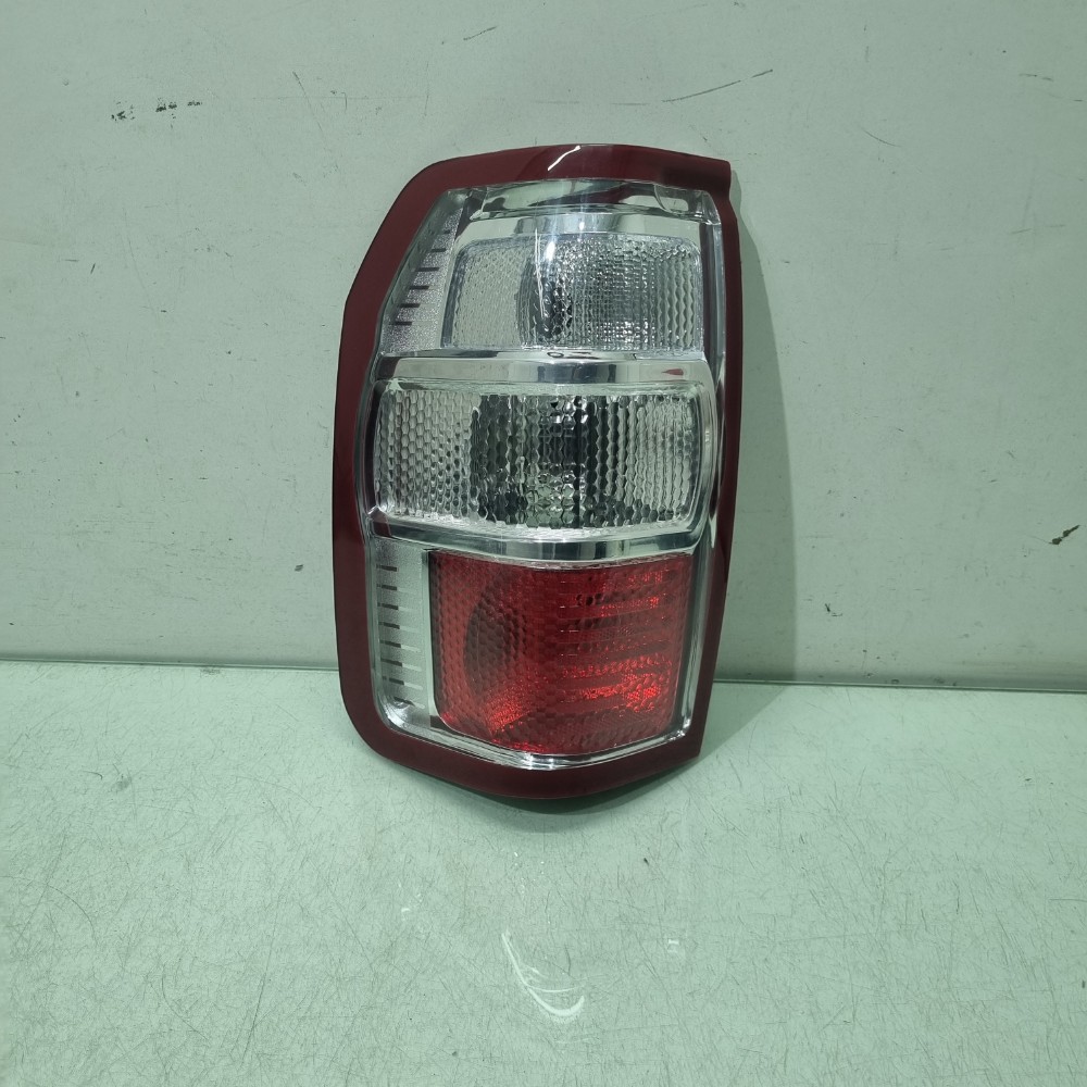 Lanterna Do Lado Esquerdo Ford Ranger Modelos 2009/2012 Esquerdo/motorista Cristal