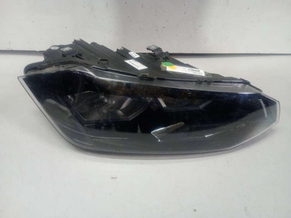 Farol Dianteiro Direito Volkswagen Polo 2017/2021 Direito/passageiro 1