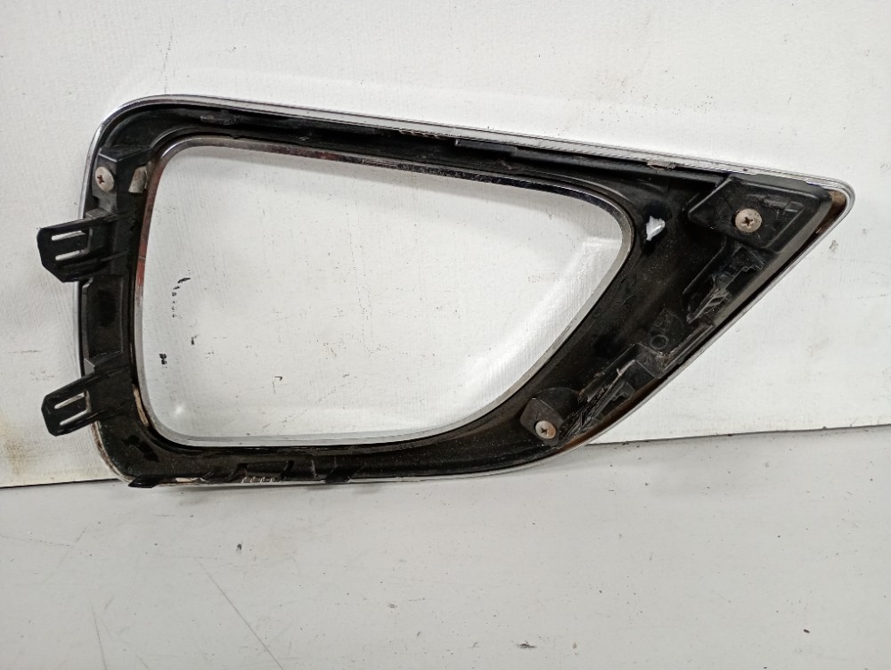 Moldura Milha Esquerda Nissan Frontier 2017/2020 Recuperada 3