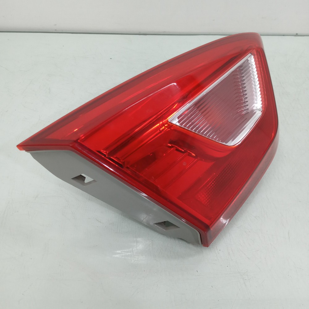 Lanterna Do Lado Esquerdo Chevrolet Cruze Sedan 2017/2020 Esquerdo/motorista 2