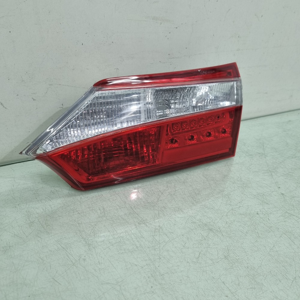 Lanterna Traseira Direita Tampa Corolla 2015/2018 Recuperado 3