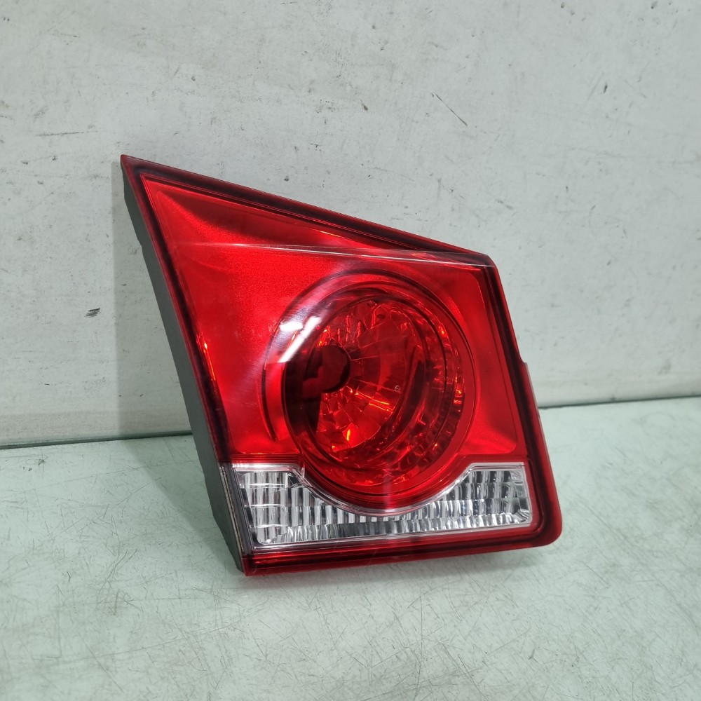 Lanterna Do Lado Esquerdo Chevrolet Cruze Sedan 2012/2015 Esquerdo/motorista 2
