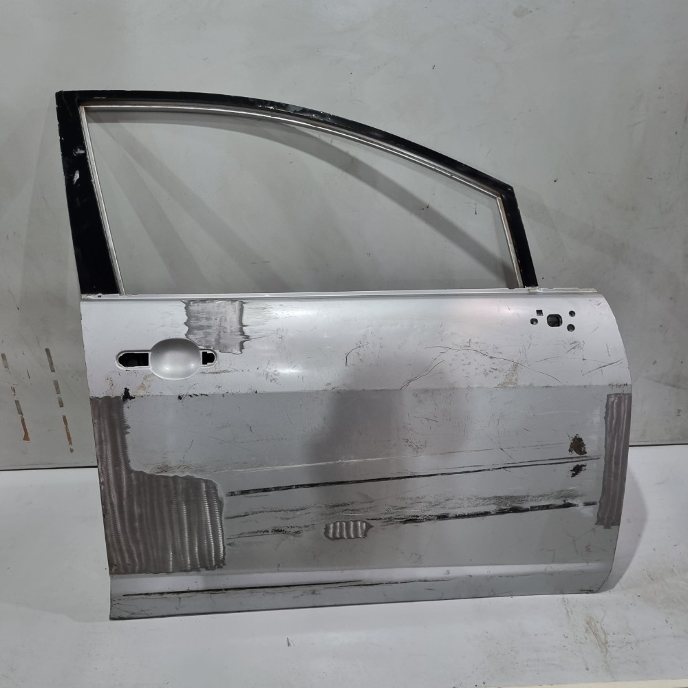 Porta Dianteira Do Lado Direito Nissan Tiida 2007/2012 Dianteira 1