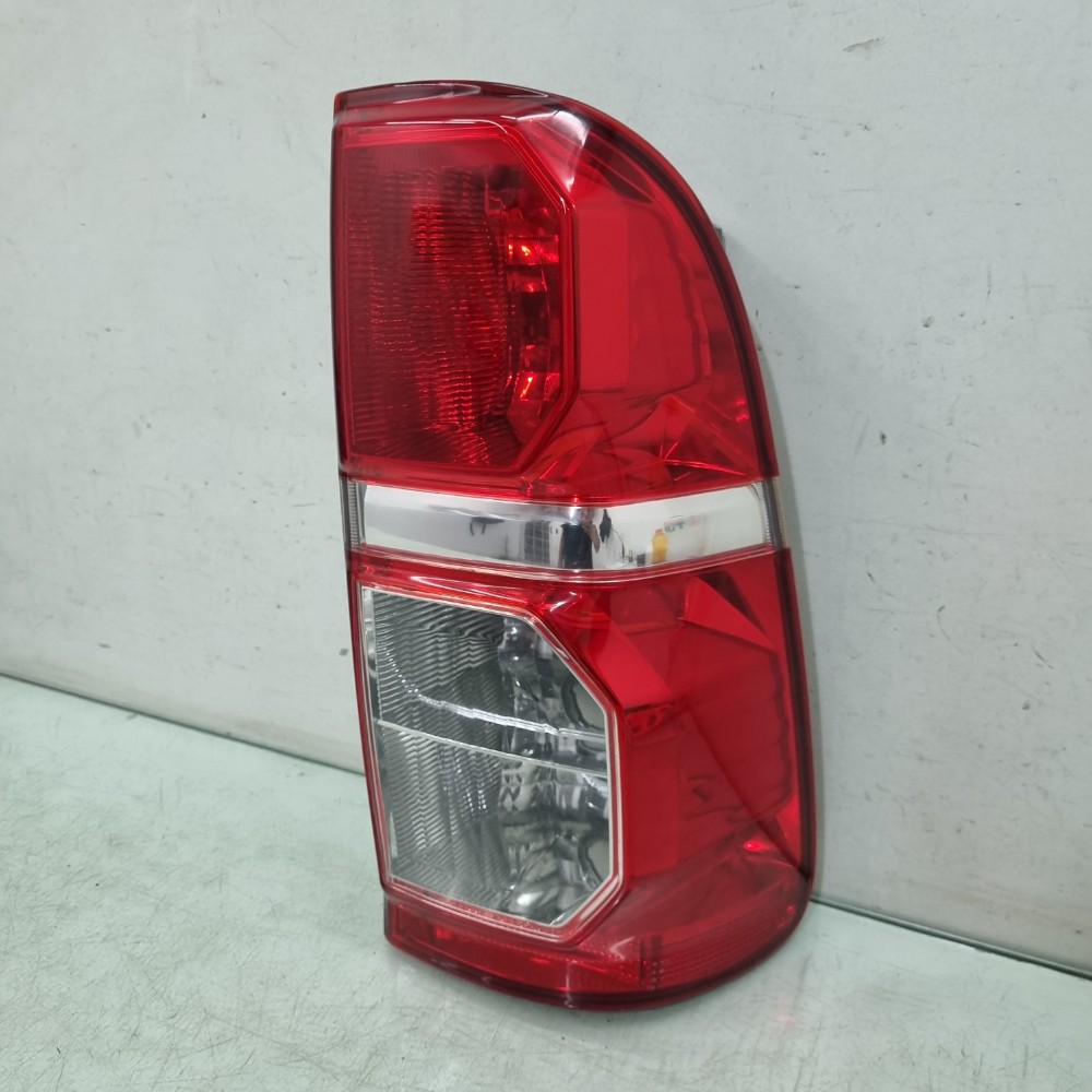 Lanterna Do Lado Direito Toyota Hilux Modelos 2016/2020 Direito/passageiro 3