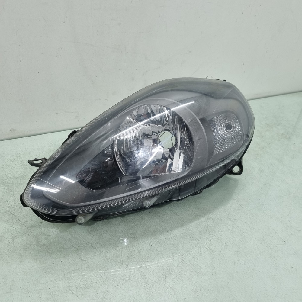 Farol Lado Esquerdo Fiat Punto 2013/2017 Recuperado Original Esquerdo/motorista 2