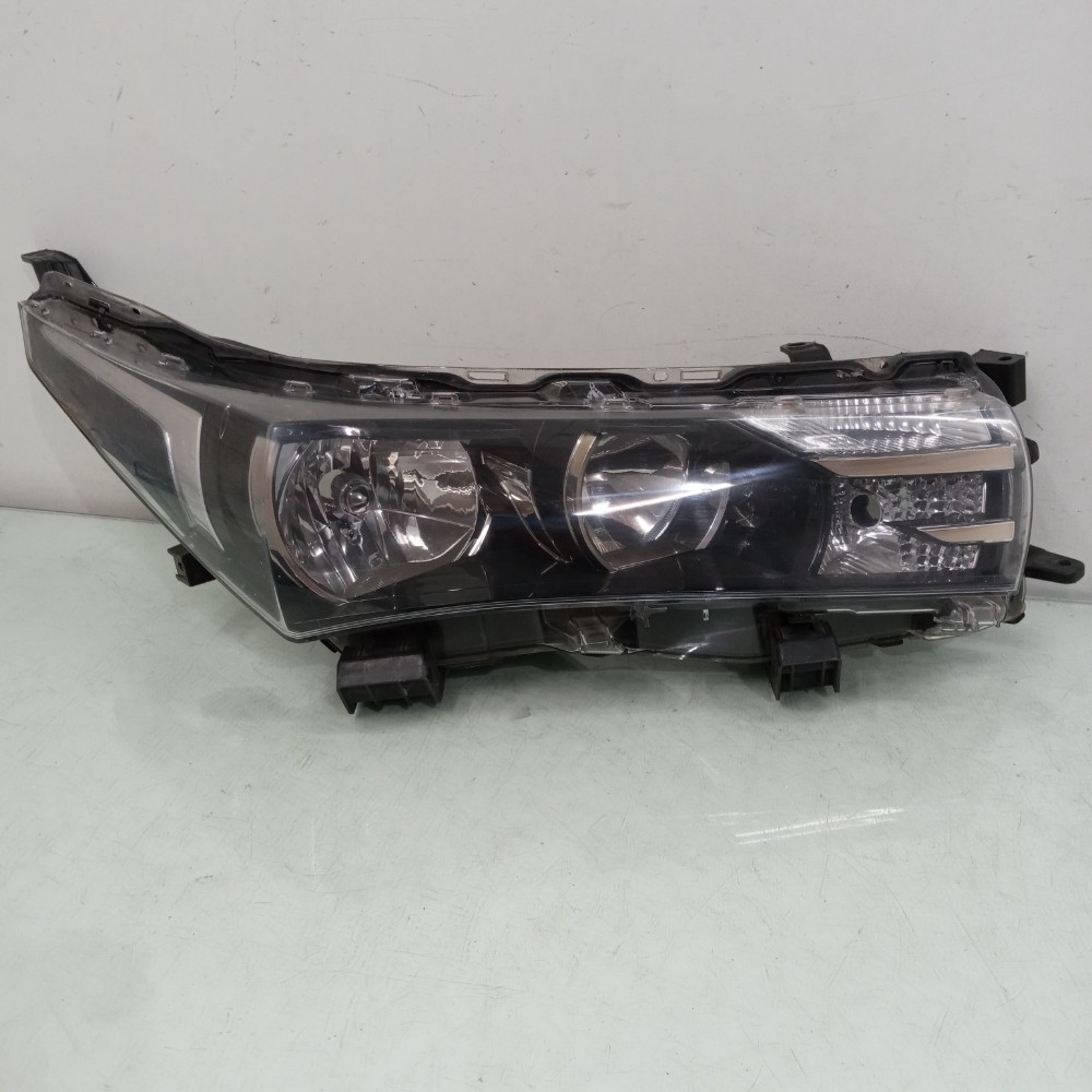 Farol Direito Toyota Corolla 2014 A 2018 Recuperado 1